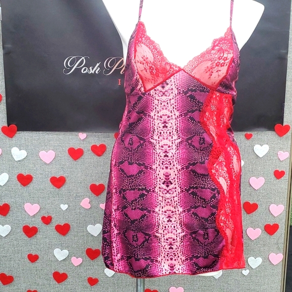 Queen Irresistible Snake Skin Print Baby D… - Picture 8 of 9